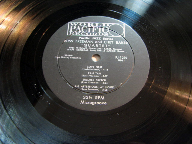 ���[�x����