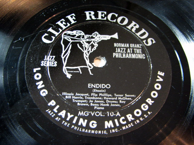 ���[�x����